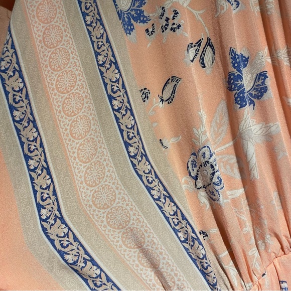 Kimono Style Romper With Pockets - Picture 7 of 7